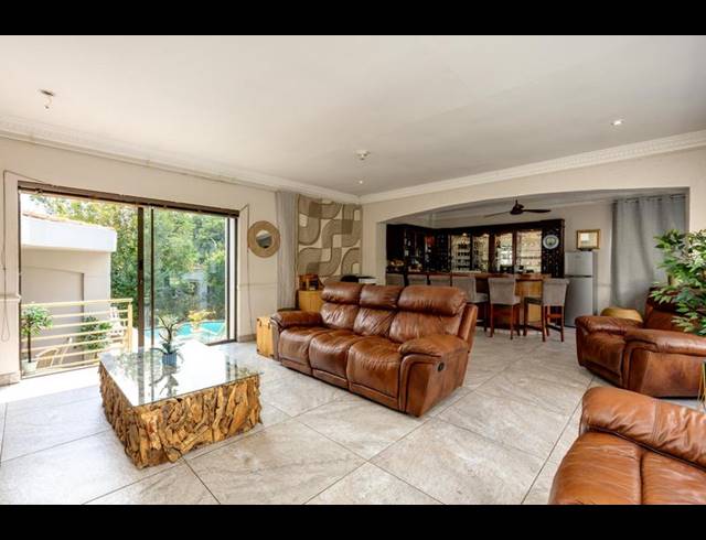 3 BEDROOM HOUSE FOR SALE IN FOURWAYS GARDENS